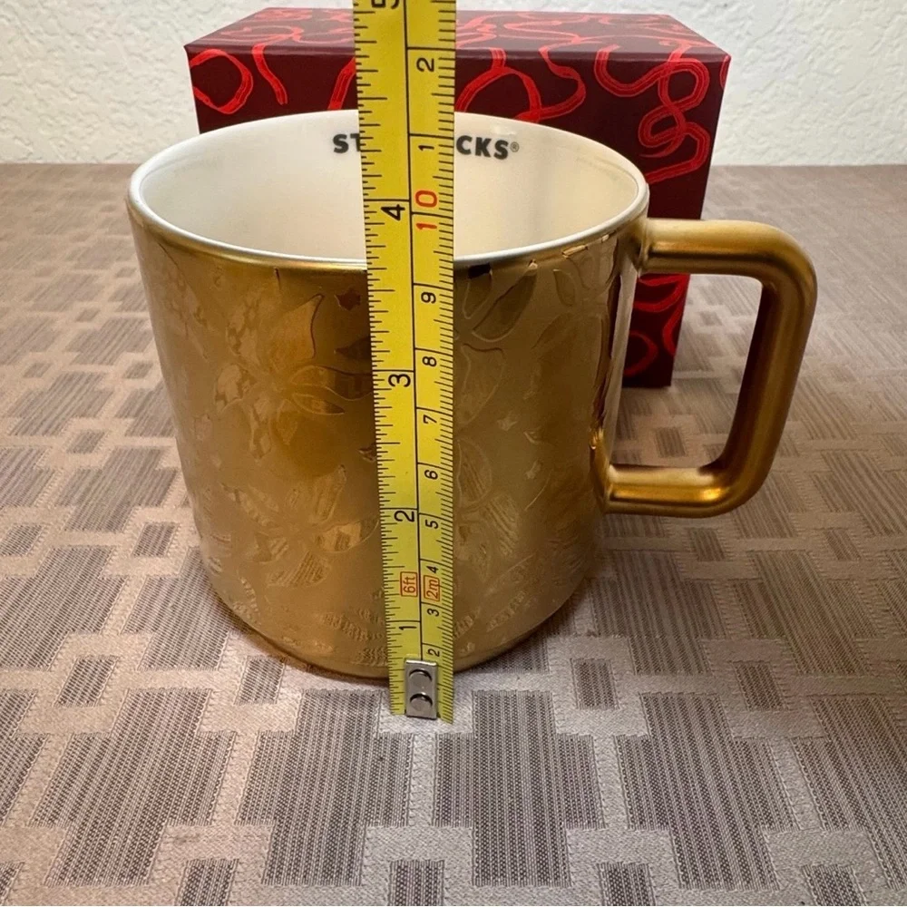 Starbucks 2025 Limited Edition Gold Poinsettia Mug. New in Box